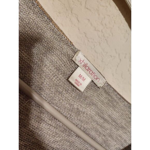 medium xhilaration long sleeve - Picture 3 of 5